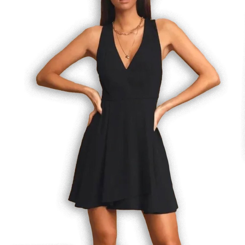 NWT LULU's Seeing Chic Sleeveless Lined Skater Minidress in Black, Medium